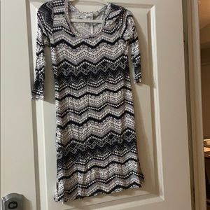 Black Gray and white dress with half sleeves